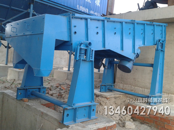 河南全有直線篩廠家解說分料器重要性