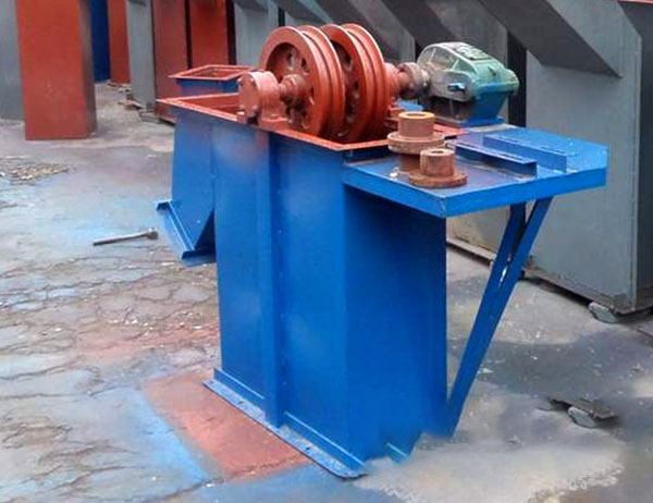 TH斗式提升機型號結(jié)構(gòu)參數(shù)圖不是皮帶的？