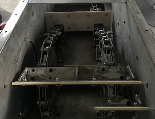 刮板材質(zhì)和撥鏈器是刮板輸送機(jī)的易損件嗎！