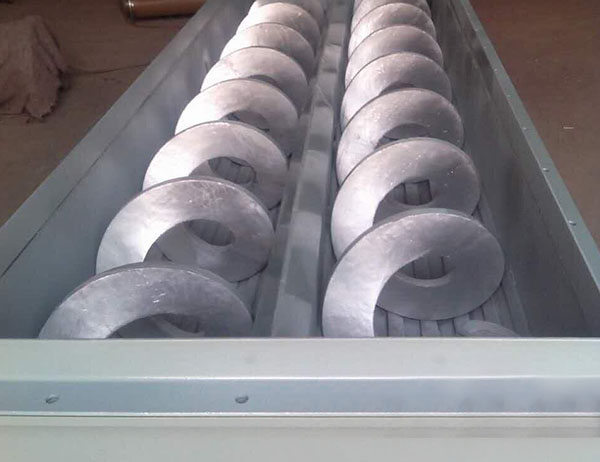 操作維修LS螺旋輸送機(jī)需要注意什么